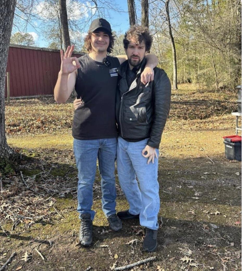 whylster's tweet image. 