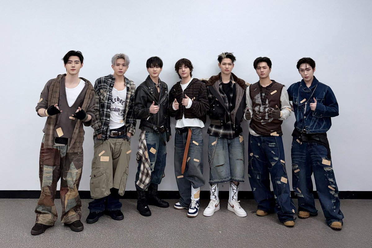 ENHYPEN's tweet image. [#오늘의ENHYPEN] 엔진의 사랑이 있는 한 무엇도 두려울 게 없어요🤍 미니 7집도 거침없이 시작해 볼까요? #260116 @ ENHYPEN 'THE SIN : VANISH' FAN SHOWCASE