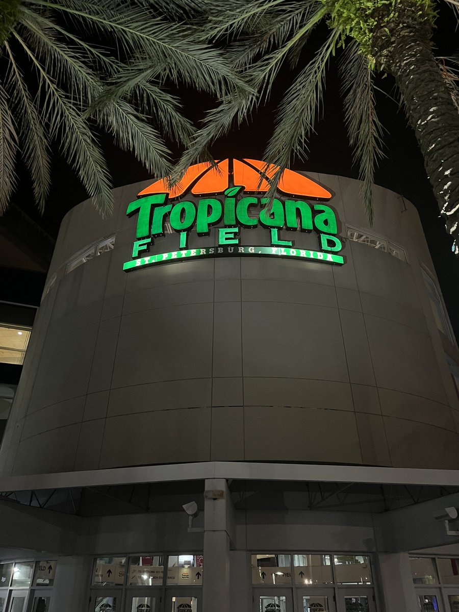 Good morning Rays Twitter!

This is what the Gate 1 rotunda looked like at Tropicana Field during the 2021 MLB lockout.