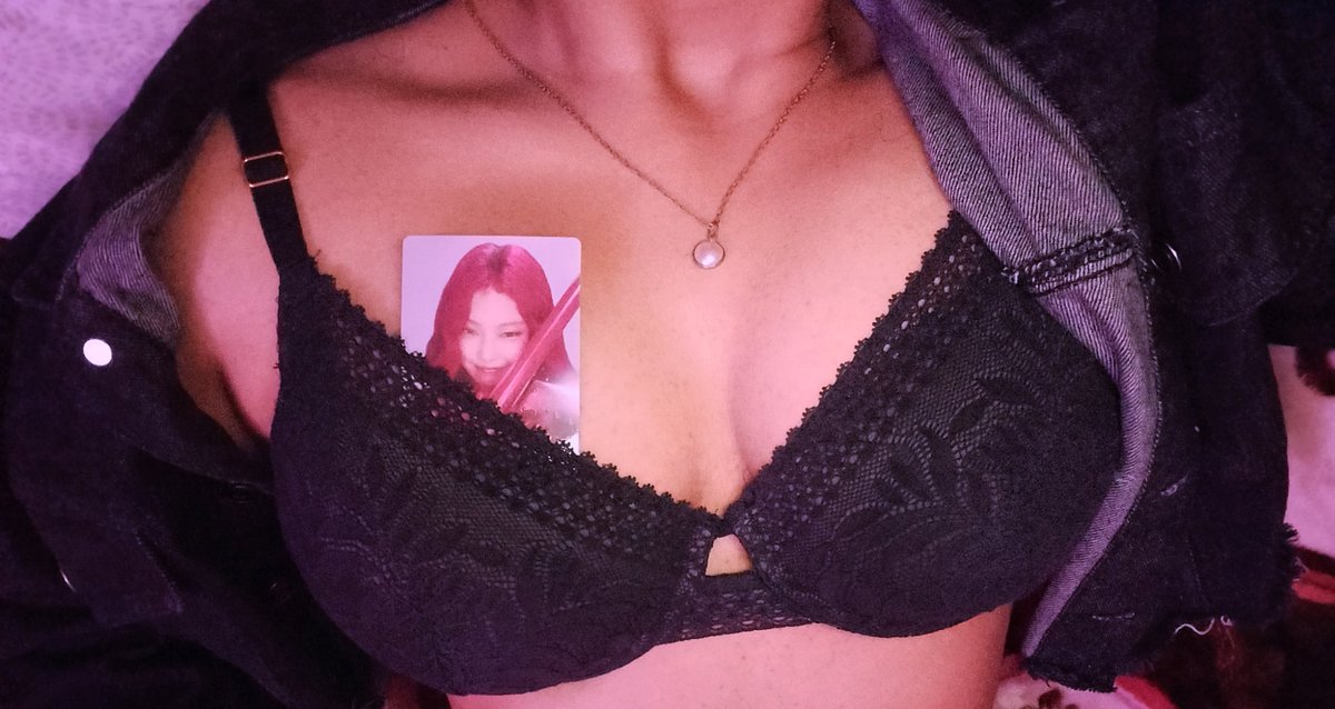 jenpurrrrr's tweet image. ik it's almost over but happiest birthday jennie i love u so damn much &amp;lt;3