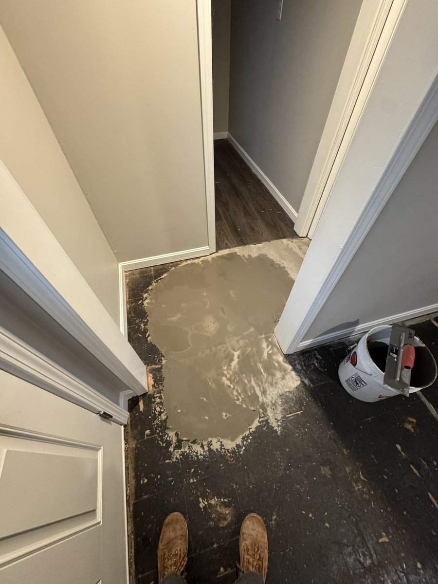 WayneWM92's tweet photo. Patch work in the kitchen and then reinstalling plank in hallway and kitchen. Will finish today and post the rest https://t.co/Ei0fnmHYuO