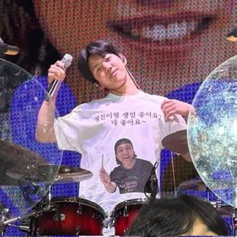 o8odong's tweet image. 묘하게 이때랑 똑같아보임