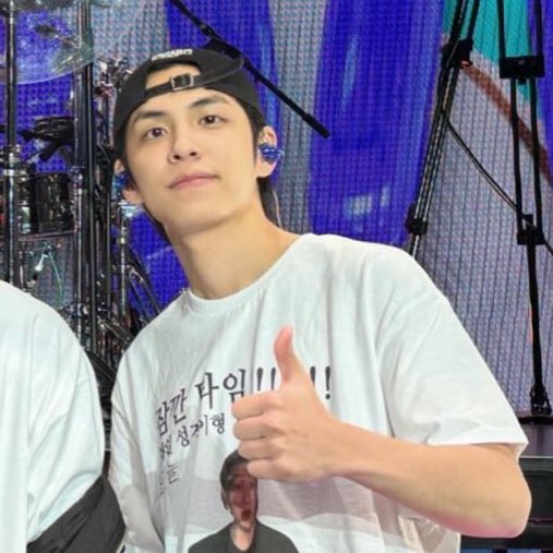 mubyeongdansu's tweet image. 짜증나...............................................