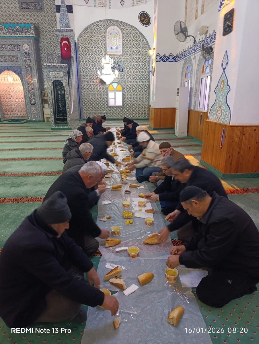 “SABAH NAMAZI BULUŞMASI”

İlçe Müftümüz tarafından her cuma farklı camilerde düzenlenen sabah namazı buluşması bu hafta İlçe Müftümüz Harun YILMAZ, cami görevlileri ve cemaatin katılımı ile Eyüp El Ensari Camiinde gerçekleştirildi.