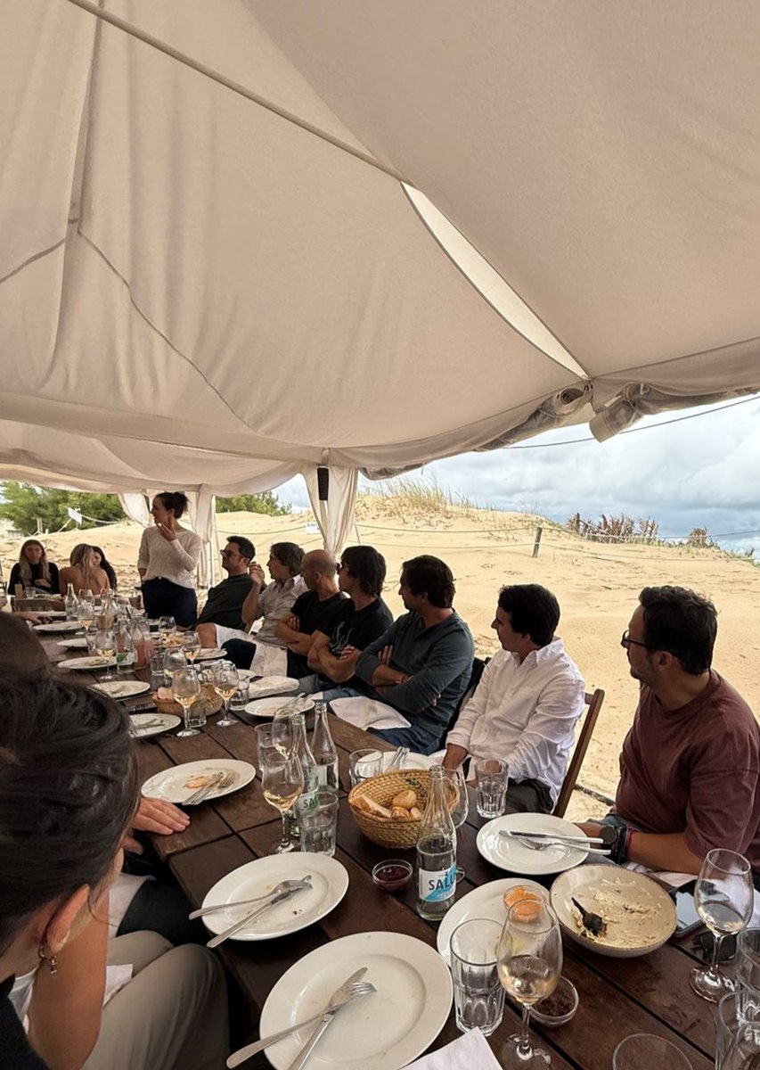 NewtopiaVC tweet media