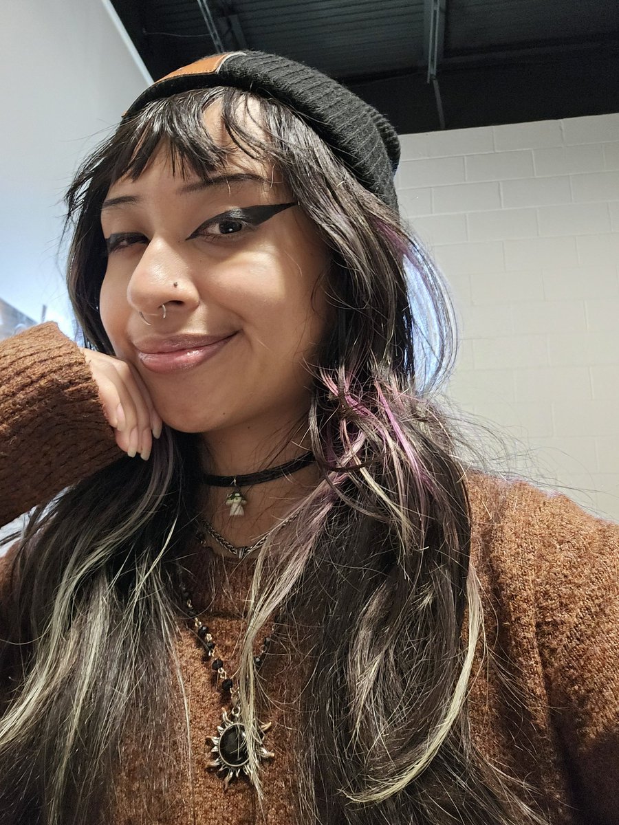 dangerdays05's tweet image. Yassss made it to work and my high is almost gone 😎 #goodtiming