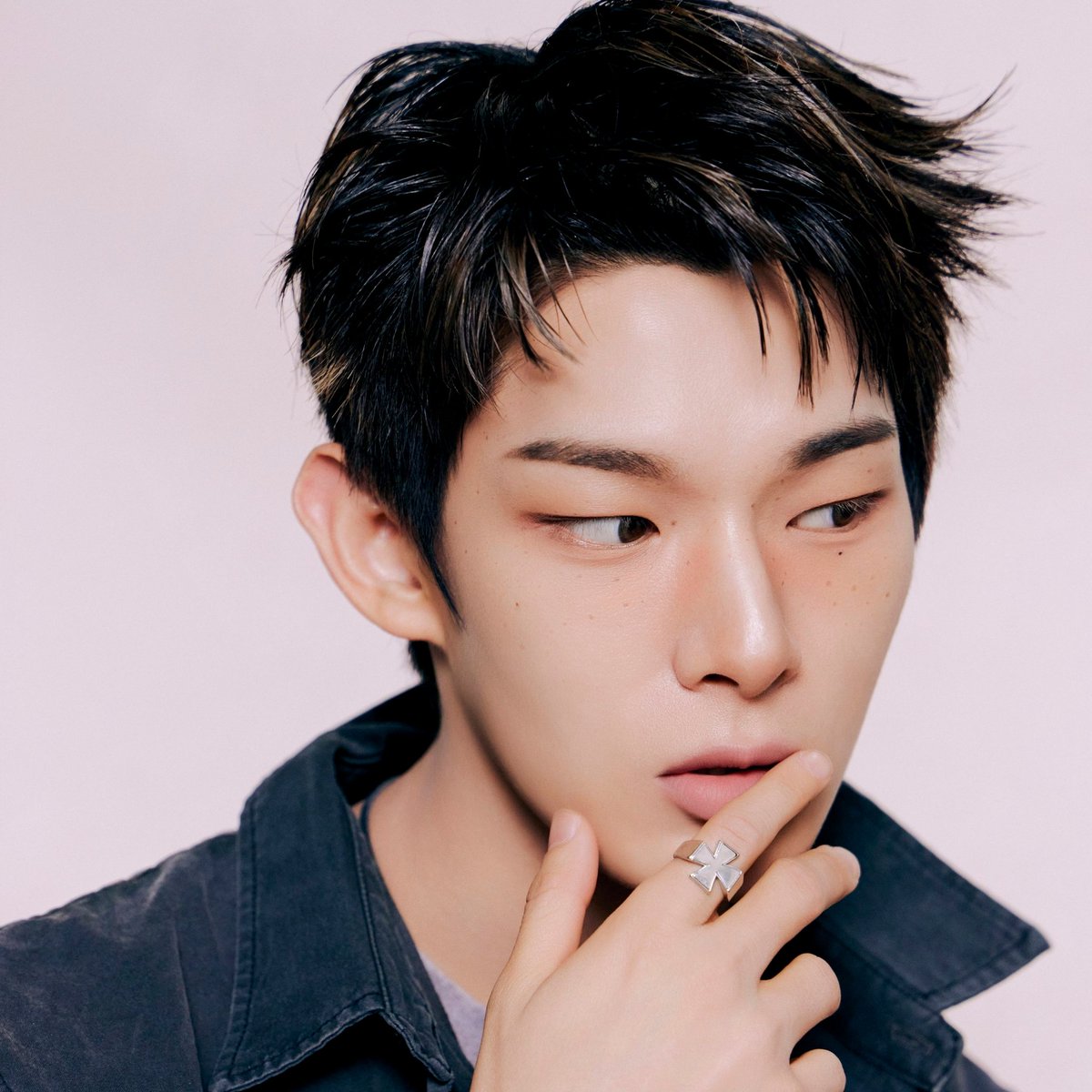 OneilyMusic's tweet image. Happy 26th birthday to STEVEN of AHOF!