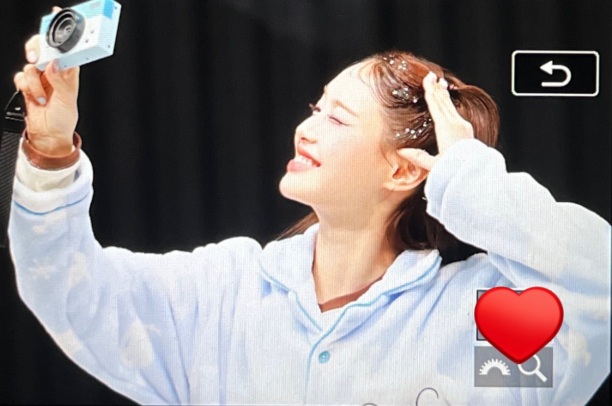 Chuu1O2O's tweet image. 260116 위드뮤 팬싸 pre

아기강쥐 복복복 🐶🫳🏻🫳🏻🫳🏻

#츄 #chuu #김지우 #엑소마이사이버러브 #XOMyCyberlove