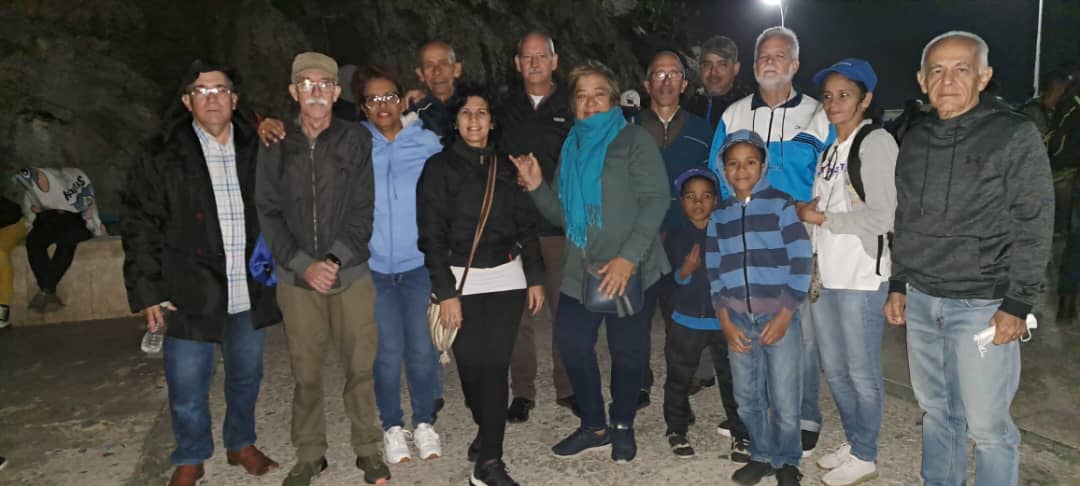 Aquí estamos en la Tribuna Antimperialista. El <a href="/MEP_CUBA/">Ministerio de Economía y Planificación de Cuba</a>  listo para la marcha del pueblo combatiente en homenaje póstumo a los 32 combatientes caídos y ratificando nuestro compromiso con la patria . 
#HonorYGloria