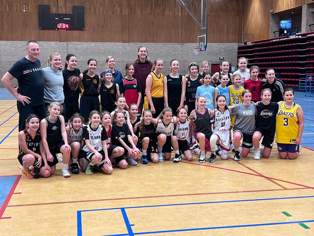 Fakteur 🏀 ⚽️🤘 tweet media
