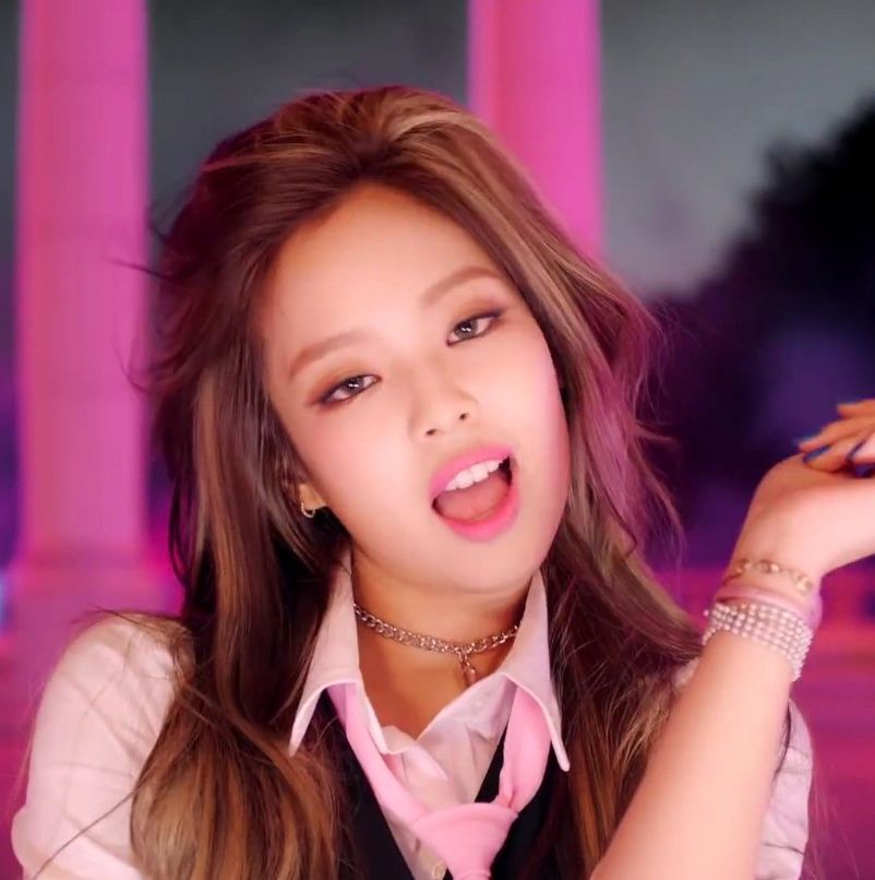 AboutMusicYT's tweet image. BLACKPINK's Jennie in As If It's Your Last, 2017.