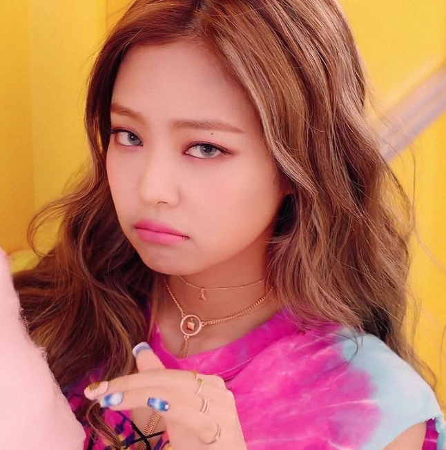 AboutMusicYT's tweet image. BLACKPINK's Jennie in As If It's Your Last, 2017.