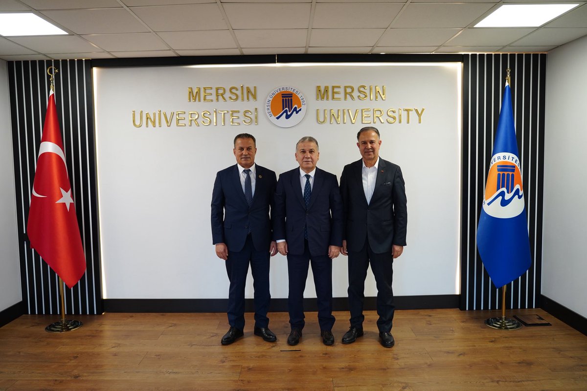 Ali Serin Paşam ile birlikte Mersin Üniversitesi Rektörü Prof. Dr. Erol Yaşar’ı makamında ziyaret ettik. Üniversitede hayata geçirilen yenilikleri ve güzel çalışmaları kendisinden dinleme fırsatı bulduk. Özellikle şehit ve gazi çocuklarına yönelik ücretsiz yemek bursu için