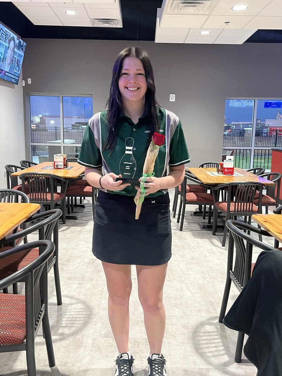 Bowling_LSW's tweet photo. Shout out to our one and only senior this season! Alaina Mosley has been with the program all 4 years of her high school career. She plans on going into Interior Design in college! 
Way to go Alaina! https://t.co/rZ5KYlIXLt