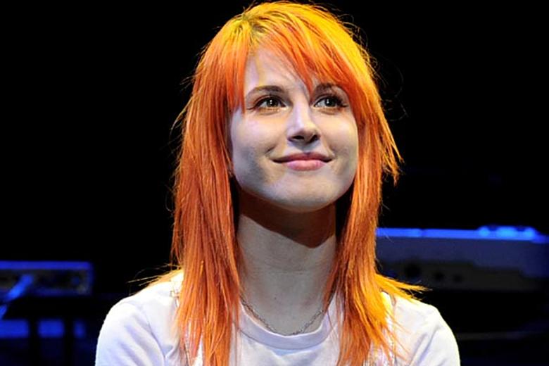 imaIiabiIityx's tweet image. hayley williams with orange hair appreciation post 🧡