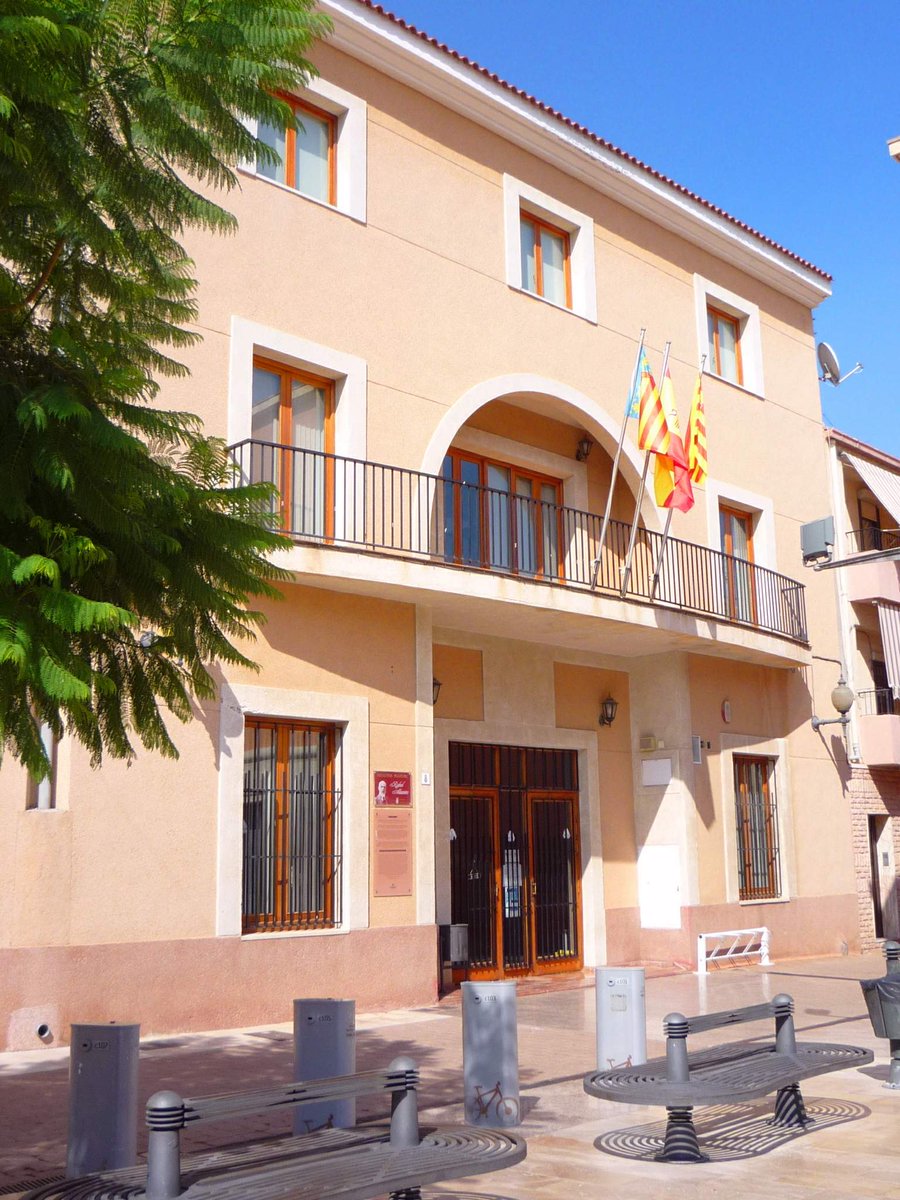 CampelloTurismo's tweet image. En la Biblioteca Municipal encontraréis novelas en varios idiomas y de distintas temáticas, club de lectura, cuenta cuentos, ordenadores con conexión a internet, actividades de dinamización, exposiciones...

bibliotecaspublicas.es/elcampello/
.foto de archivo.