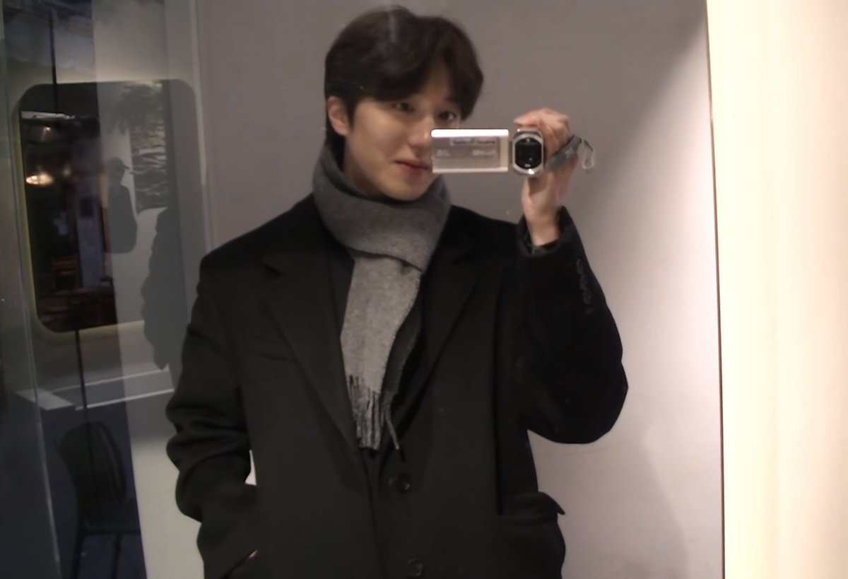 brrrrtata's tweet photo. 너무 남친같이 굴진마 https://t.co/X1TxzoVAKH