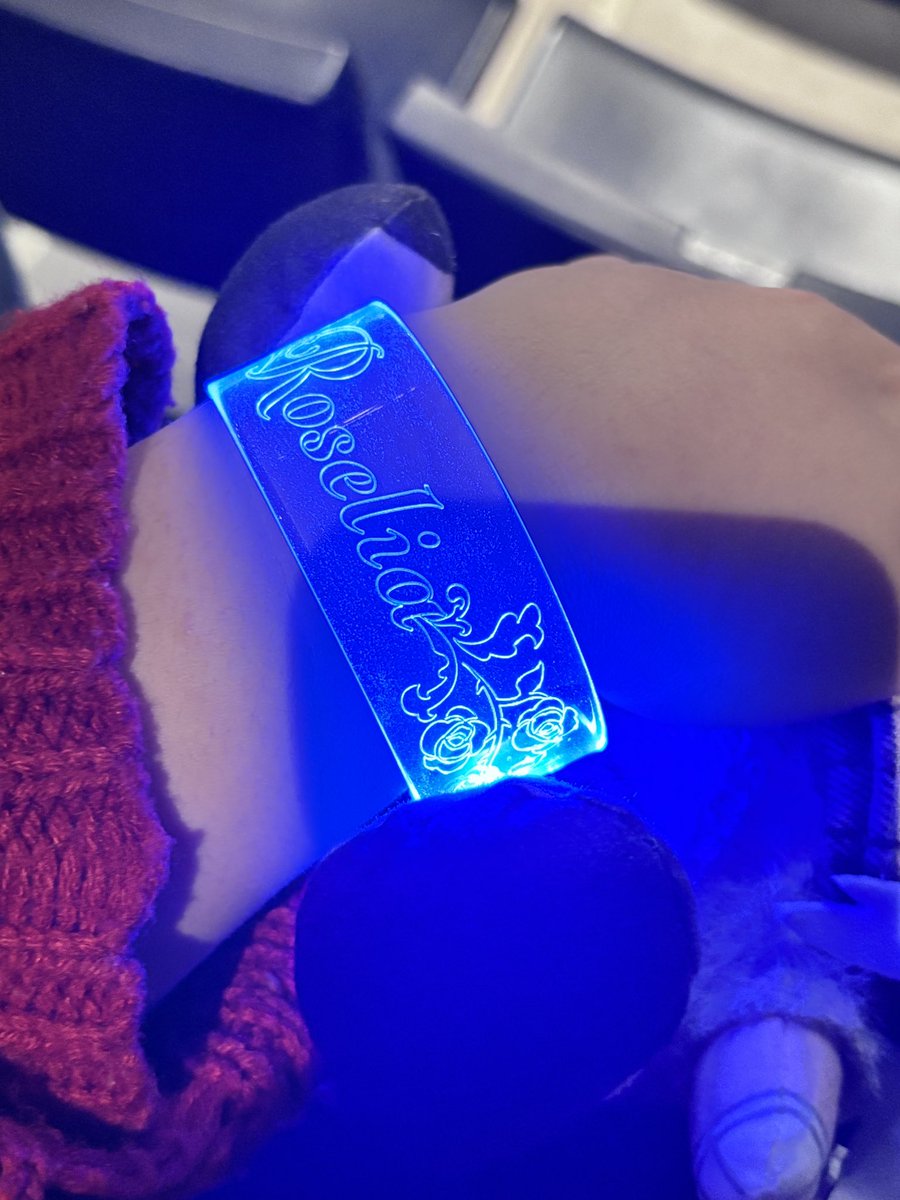 yeah00823's tweet image. #Neuweltfahrt_大阪追加公演DAY1
ほぼ1年ぶりの再会🥹  
ライブを観に行く途中でいろいろな波乱があったけど、無事に会えて本当によかった😭 やっぱりRoseliaが大好き、これからもずっと応援していきます😭❤️❤️