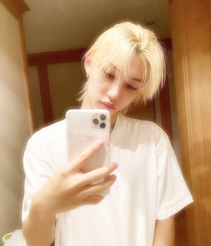 EtherealFallx's tweet image. ᅠᅠᅠ
 
ᅠᅠᅠ                  
₊ ཐི༏𝐕𝐚𝐥𝐞𝐧𝐭í𝐧'𝐬 𝐛𝐥𝐨𝐠༏ཋྀ
ᅠᅠᅠ       Buenas tardes, aparece un rubio con sueño por aquí.