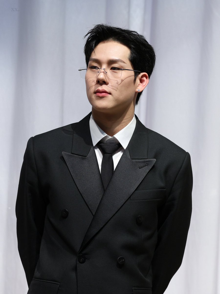 jh941XX6's tweet image. 260116🖤주헌 pre