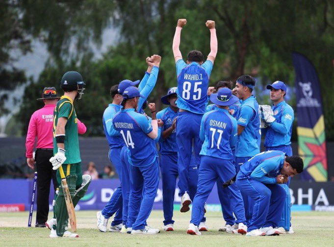 افغان ځوانانو په نړیواله سیالیو کښې سویلې افریقا ته ماتې ورکړه…..!

بریا مو بختوره..🎉

#AfghanAtalan
 #U19 

🏏🇦🇫