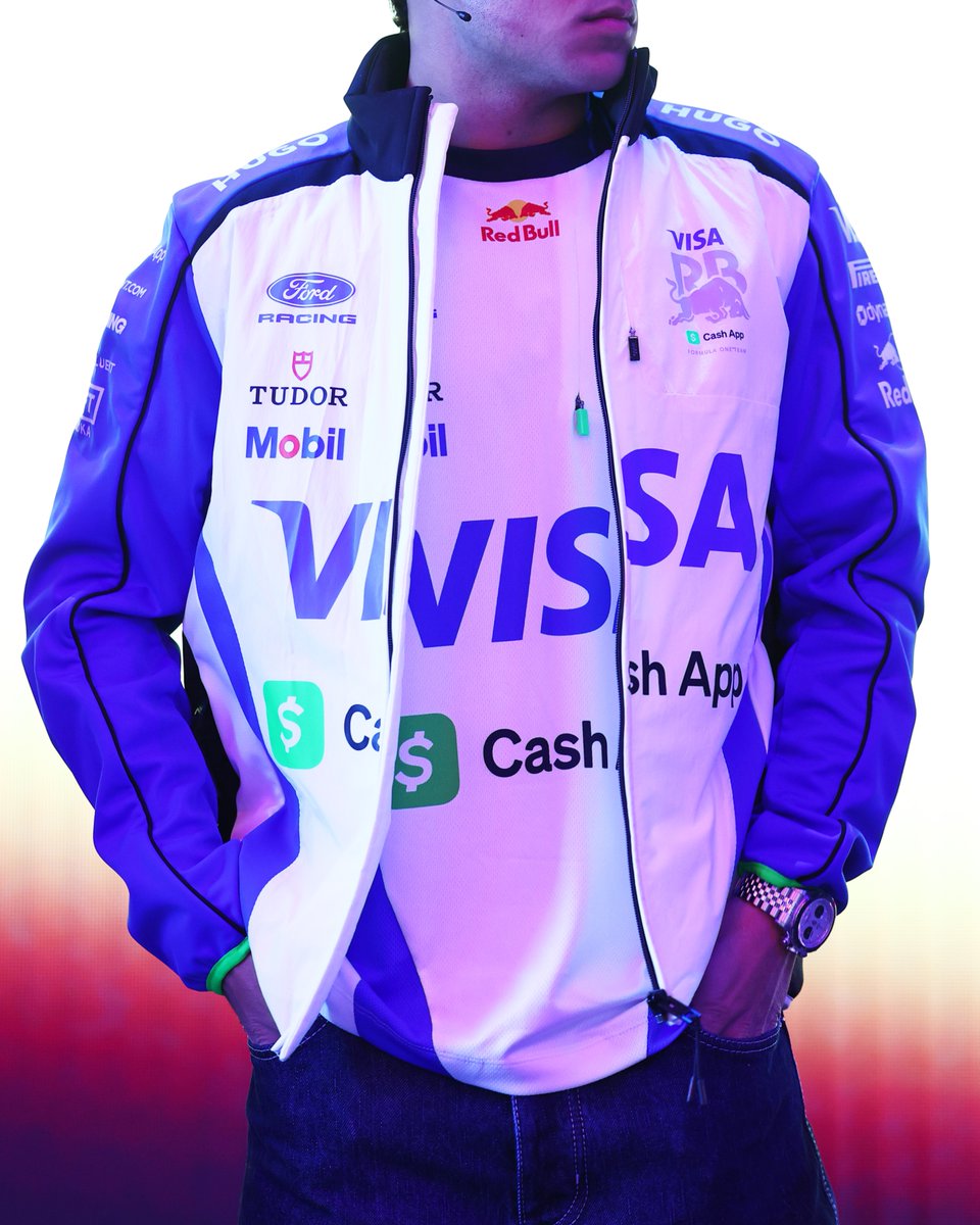 visacashapprb's tweet image. Outfit so ICONIC you can recognise him without even looking at him… 

#F1 #VCARB