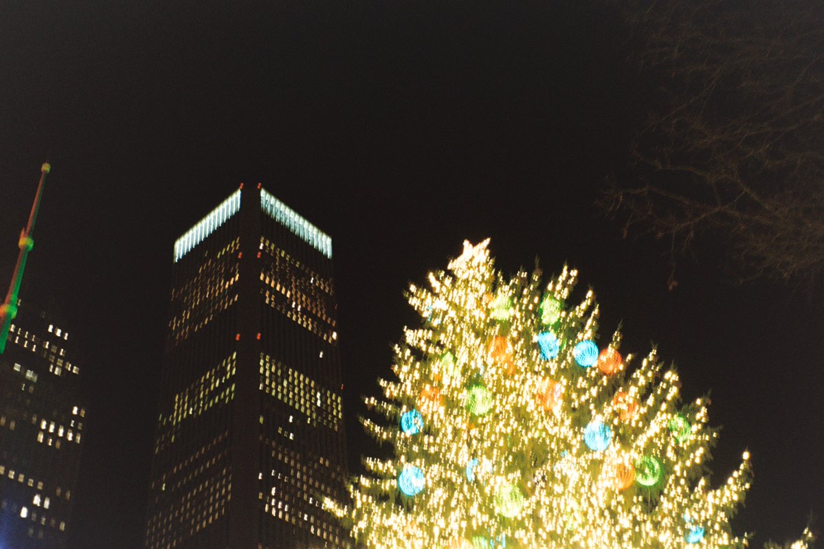 liamconns's tweet image. Q4 flicks