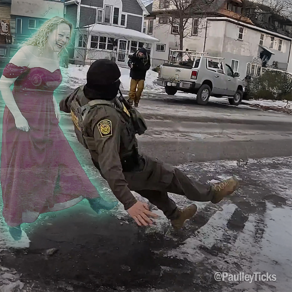 PaulleyTicks's tweet image. True patriots never die.

#ReneeNicoleGood