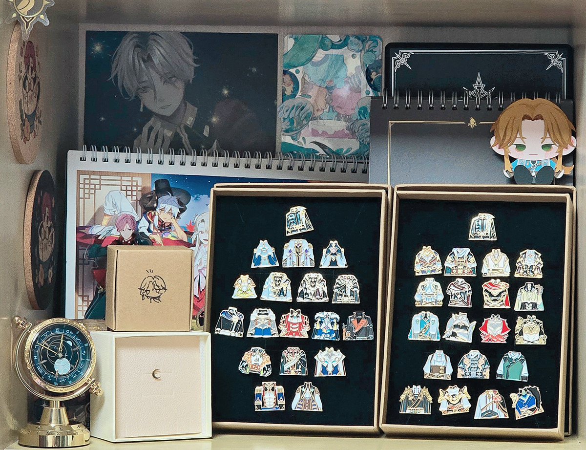 조슈아외 차애 종합굿즈존 정리:*(〃∇〃人)*:
달 모양 피어싱은 우리집 조샤가 선물해준거라 쇽🌙