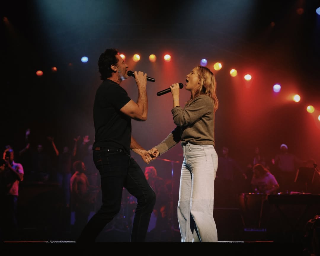 FocusFeaturesIT's tweet image. La candidata ai Golden Globe© Kate Hudson vi aspetta al cinema insieme a Hugh Jackman.⚡️💙
#SongSungBlueIlFilm, al cinema.

[2/2]