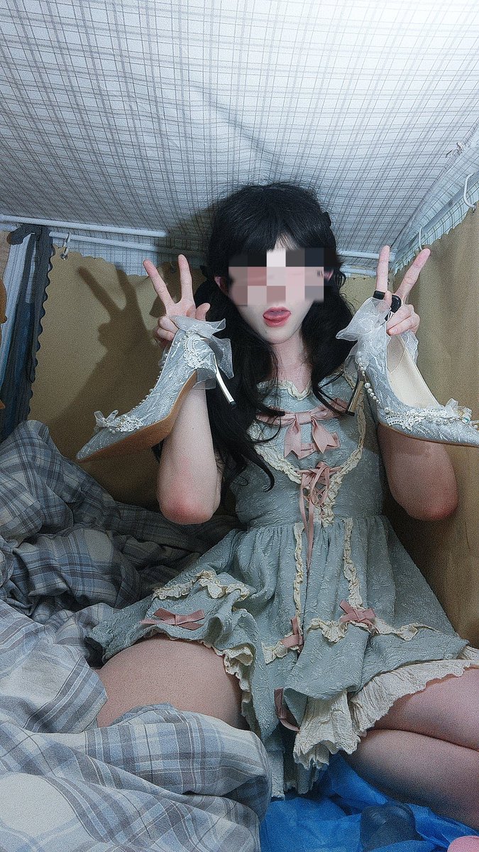 bionicocat's tweet image. 精盆还是饭盒呢 #精盆 #男娘 #丝袜男 #高跟鞋控 #伪娘肉便器 #伪娘骚货