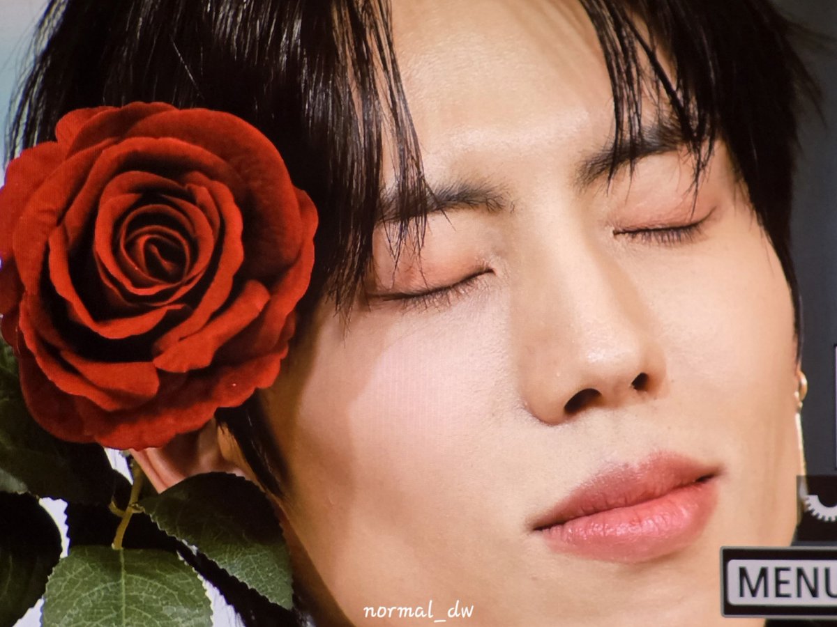 260116  애플2차팬싸 preview

꽃보다 동우🌹

#장동우 #JangDongWoo
#솔로 #컴백 #AWAKE 
#SWAY #SWAY_Zzz