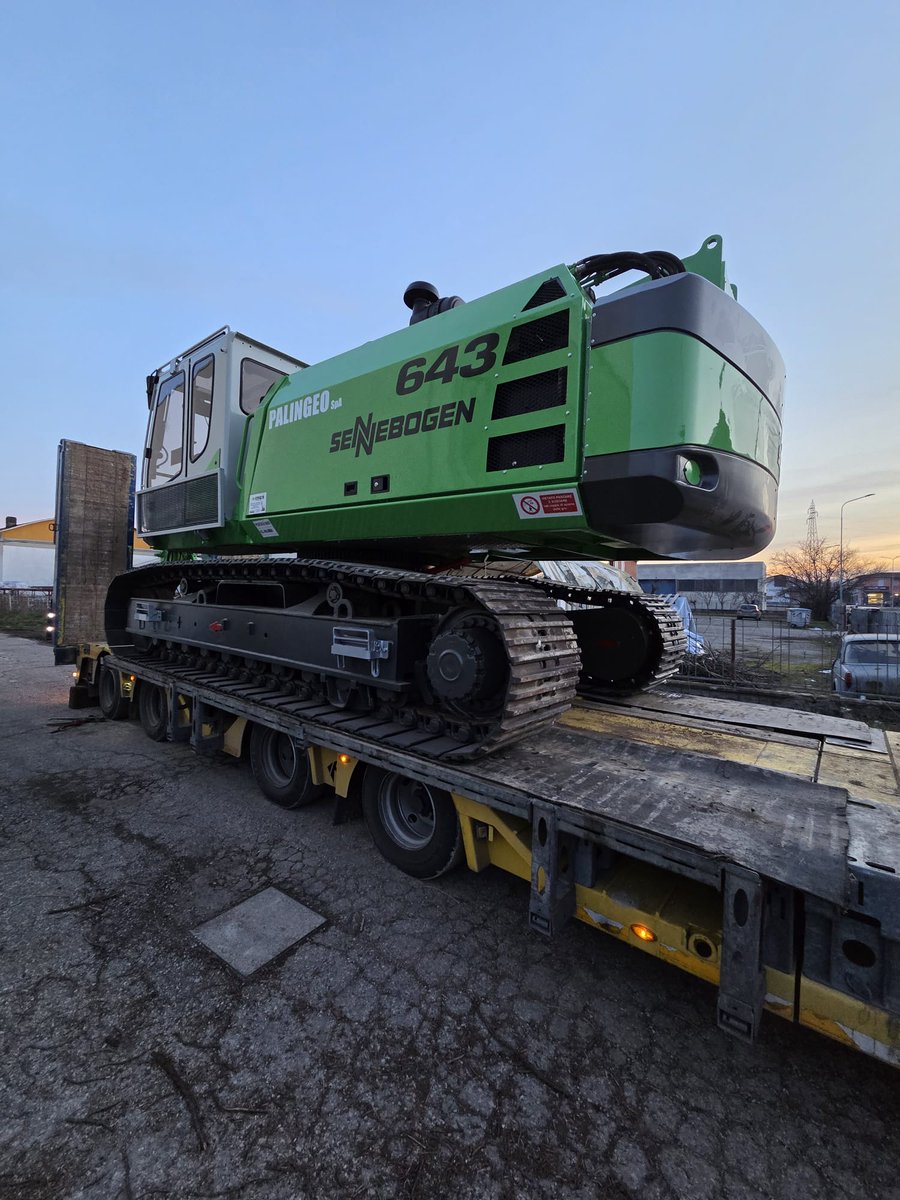 Prima partenza del 2026  , Sennebogen 643R  gru cingolata telescopica da 40 ton per Palingeo ,  grazie per la rinnovata fiducia 😀
