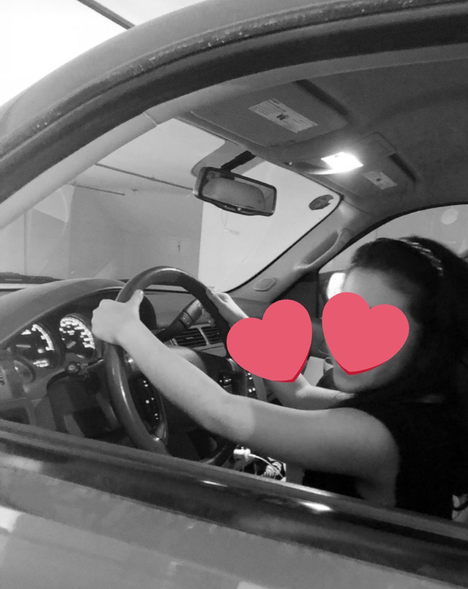 احب يوم بابا يرسل تصويره لنا واحنا صغار 😢