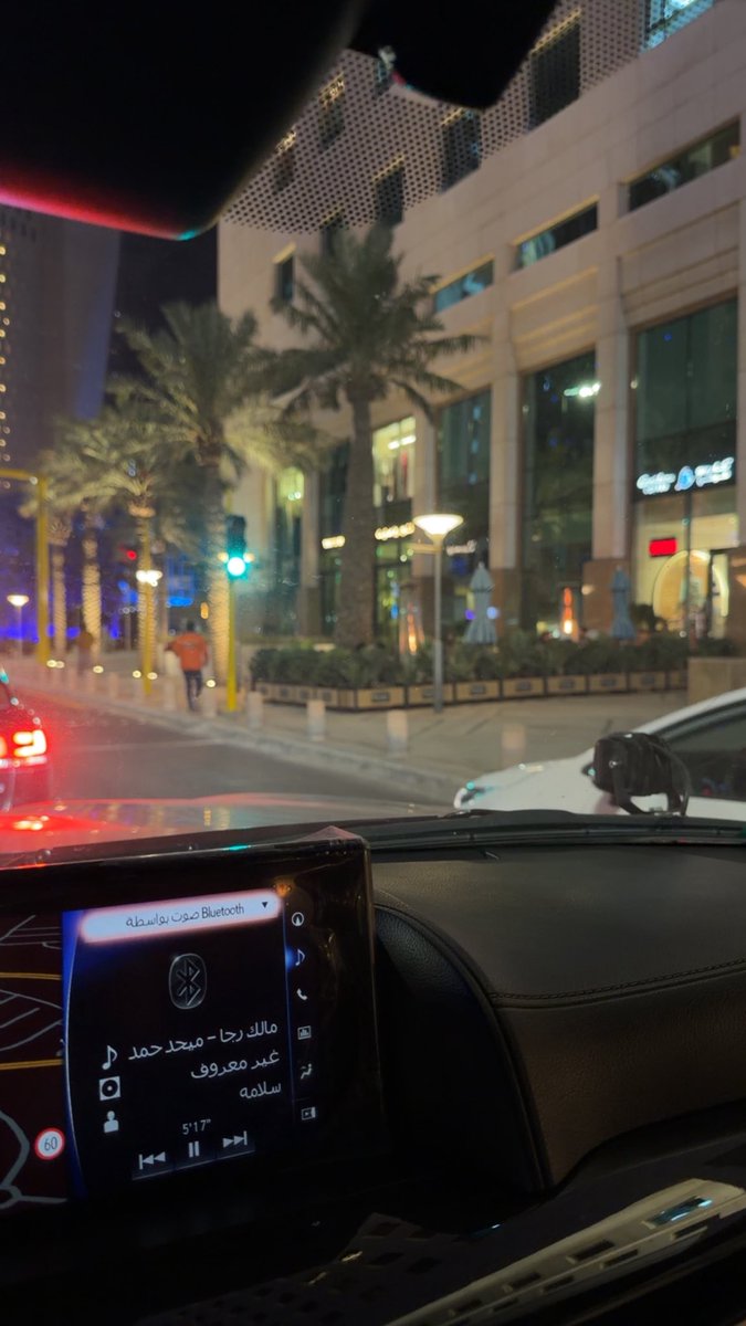 2ib's tweet image. مقدر أميز خف قلبه  • • و طيبه
مثل الكرم يمحي عيوب الرياجيل