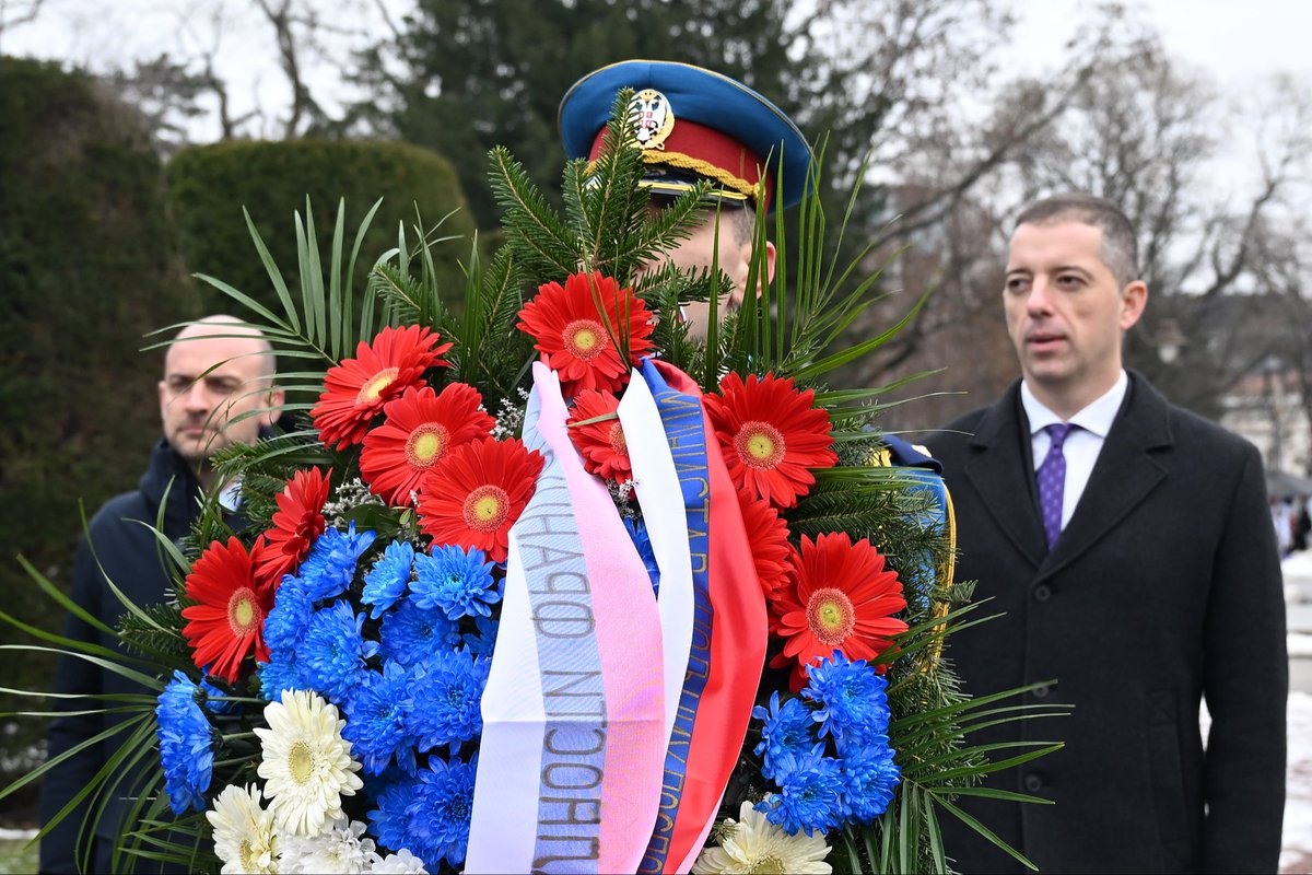 markodjuric's tweet image. Honored to be joined by my French colleague @jnbarrot today in laying a wreath at the Gratitude to France Monument in #Belgrade.

In the heart of every citizen of this country lives the memory of the great, deep-rooted friendship and the tradition of the #Serbia–#France alliance.