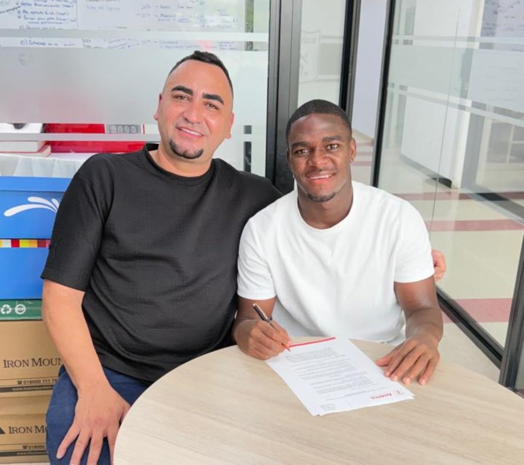 TILMAN PALACIOS (20) acaba de firmar un nuevo contrato con <a href="/AmericadeCali/">América de Cali</a> hasta diciembre de 2028.