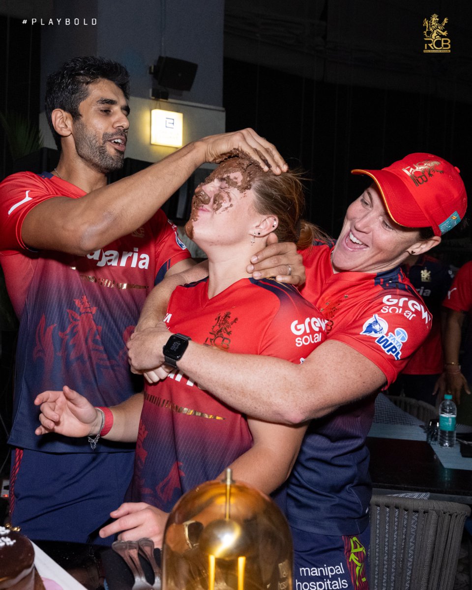 RCBTweets's tweet photo. The win made the cake sweeter and the night unforgettable. 🎂✨

A birthday Nadine will carry with her for a long time. 🥹

PS: No prizes for guessing what she wished for when the candles went out. 😌✨

#PlayBold #ನಮ್ಮRCB #WPL2026 https://t.co/IN9eZtsZJX