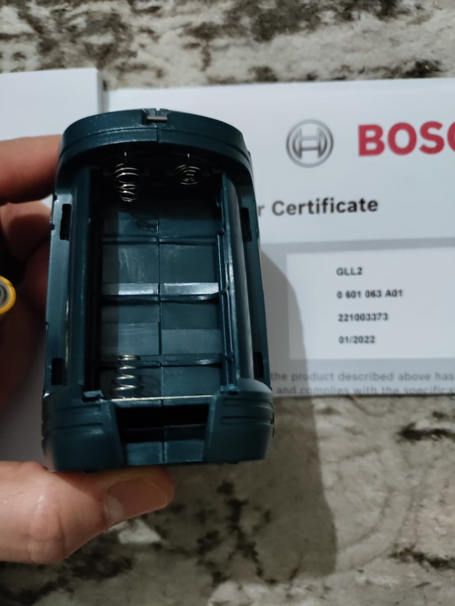NiroAlde's tweet photo. @Koctas İndirimden aldığım Bosch lazer ürünü pil yuvasında üretim hatası vardı. Ayıplı mal ve kullanamadan değişim talep ettim. Değişim reddedildiği gibi iade için bile servis raporu istendi. @Koctas indirimli diye ayıplı ürün satıp iade almıyor. Yasal yollara başvuracağım. #SonDakika https://t.co/YuyoEgB6TO
