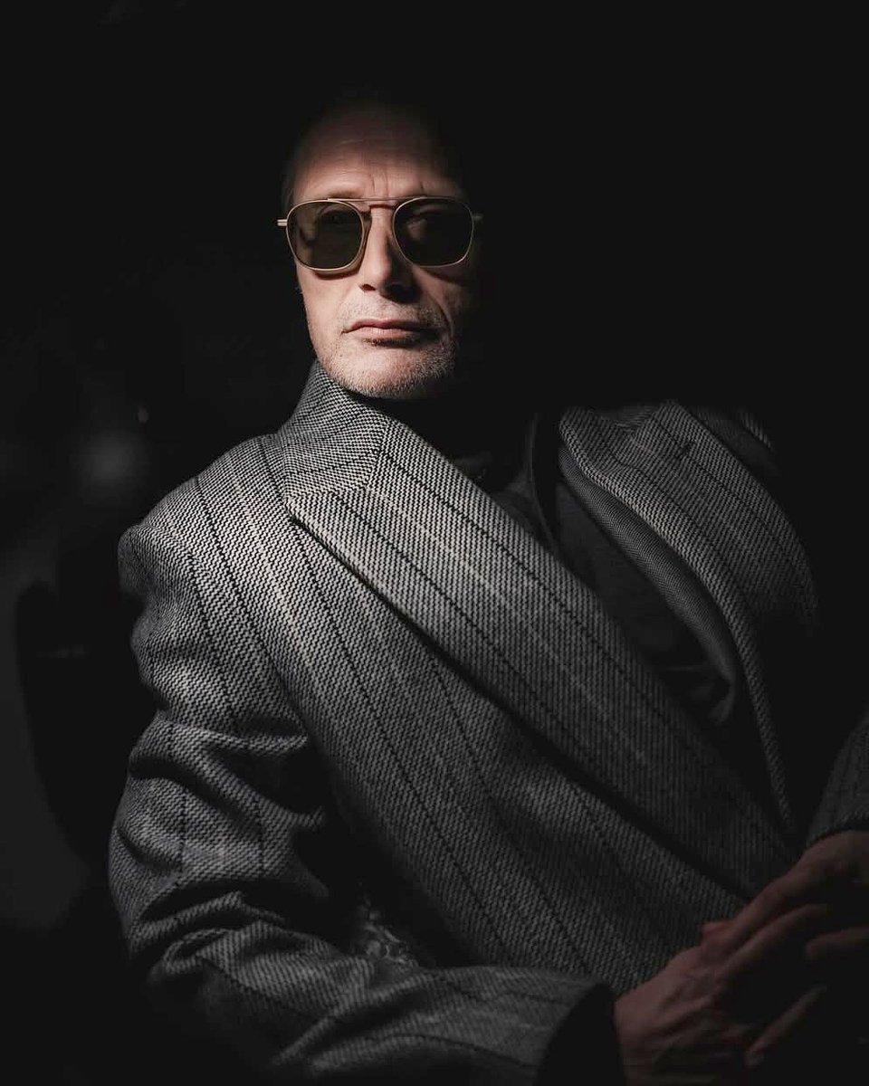 anteaformads's tweet image. became a ritual @theofficialmads at @zegna 
Photo pius_martin
#madsmikkelsen #hannibal #マッツミケルセン #マッツ・ミケルセン #zegna 
Mads Mikkelsen