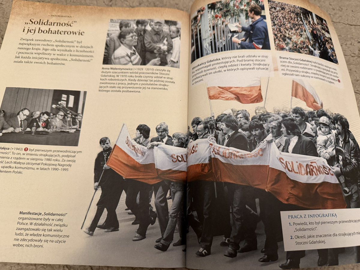 Podręcznik do historii w podstawówce mojej córki. Żołnierze Wyklęci, wśród bohaterów rotmistrz Pilecki, Inka, a symbolem „Solidarności”, oprócz Wałęsy, Anna Walentynowicz. Niech się dzieciaki uczą! 🙂