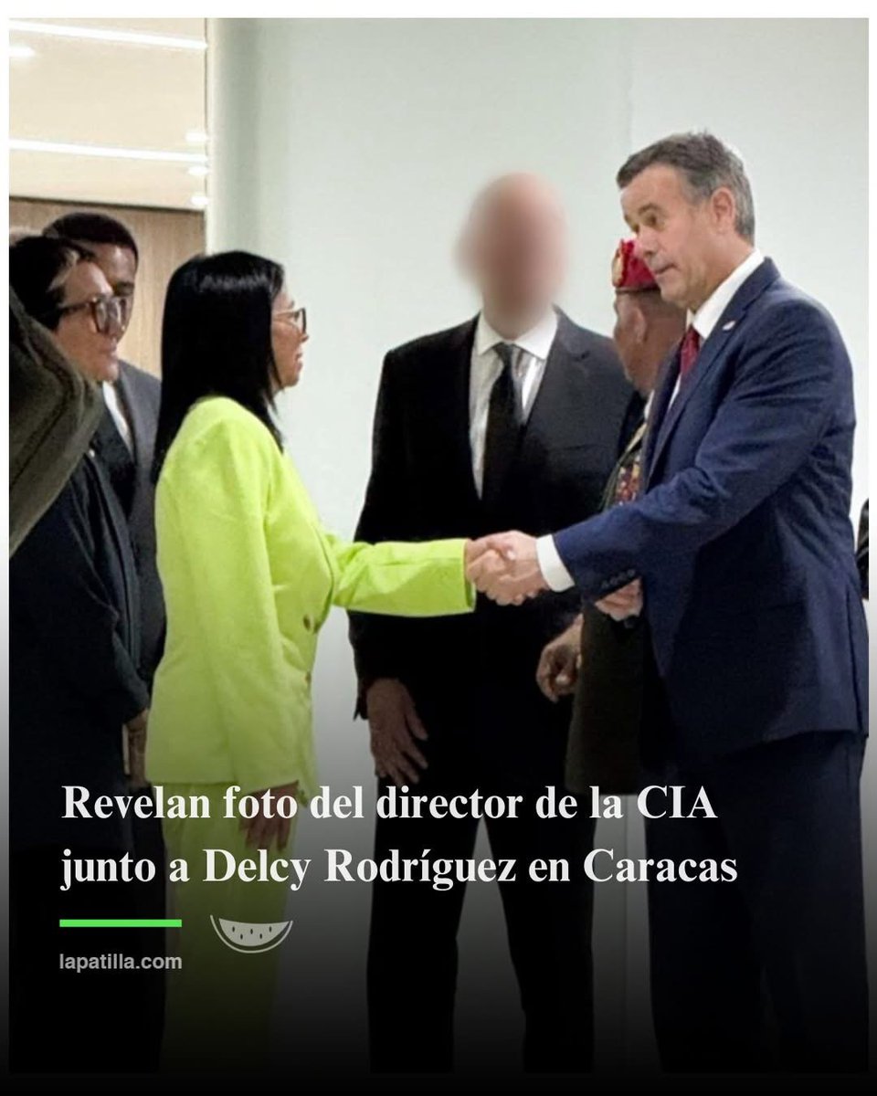 JoJakubowicz's tweet image. Que la historia del chavismo termine con Delcy recibiendo órdenes de la CIA no solo es cómico: es curativo. Que la vea todo el país, que la vea el continente. Ese es el chavismo: un grupo de criminales que se arrastra ante quien sea con tal de mantener el poder.