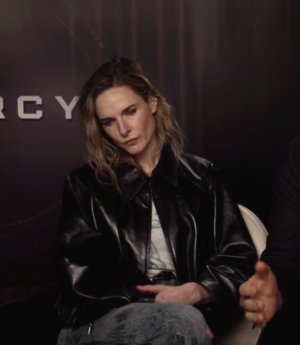 the leather jacket and earrings are really doing it for me oh wow