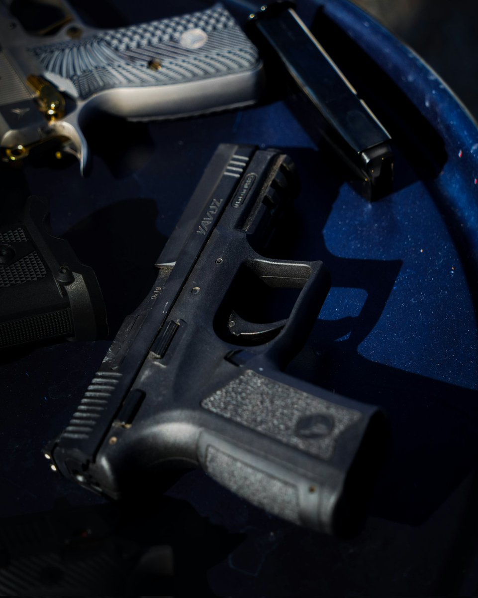 Keskin kontrol net üstünlük. Yavuz 9 PRO

Akıllı ergonomi rafine tetik hissi ve dengelenmiş geri tepme yapısı sayesinde her atışta daha hızlı reaksiyon daha temiz isabet ve güven sunar. Profesyoneller için geliştirildi, sınırları zorlamak için üretildi.

#Yavuz9PRO #ProPerformans