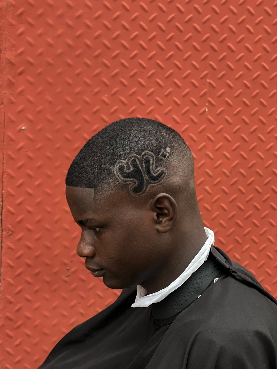 tronicscut's tweet image. I created this work of ART for the love of “YL”, Yhemolee❤️🙌