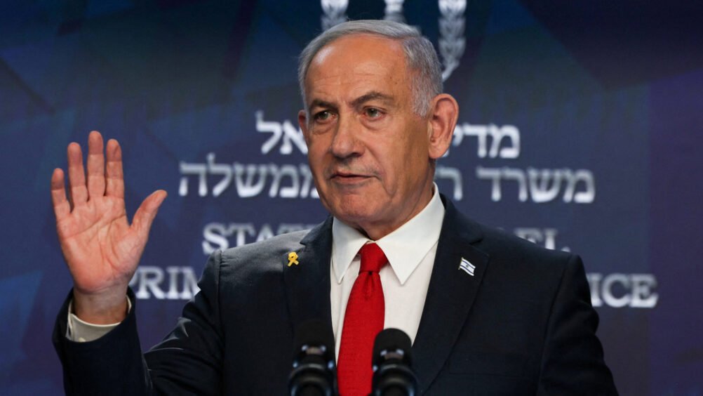 RyanRozbiani's tweet image. 📢🇮🇷🇷🇺 JUST NOW: Putin Spoke to Iran and Israel to Descelate

Russia's President Putin held separate phone calls with Netanyahu and Iranian President Masoud Pezeshkian, offering Russia’s assistance in mediating tensions in the Middle East. 

In his conversation with Netanyahu,…