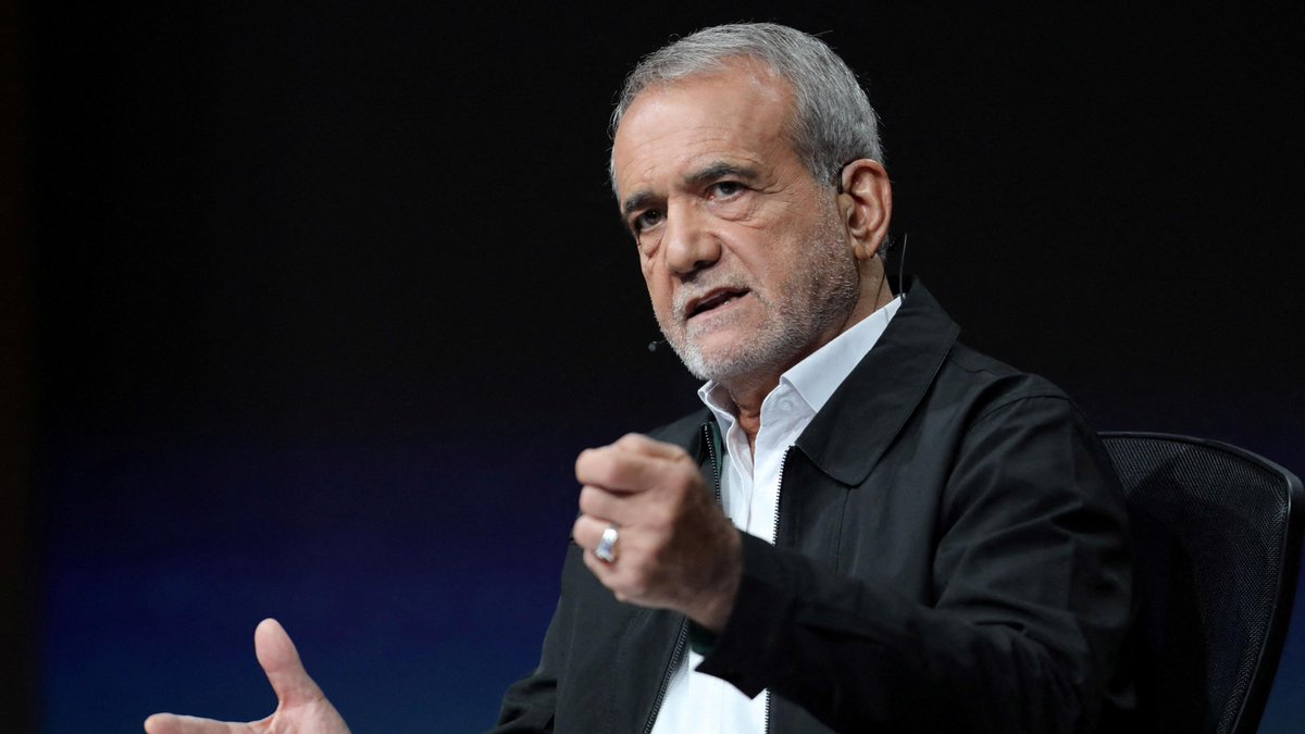 RyanRozbiani's tweet image. 📢🇮🇷🇷🇺 JUST NOW: Putin Spoke to Iran and Israel to Descelate

Russia's President Putin held separate phone calls with Netanyahu and Iranian President Masoud Pezeshkian, offering Russia’s assistance in mediating tensions in the Middle East. 

In his conversation with Netanyahu,…