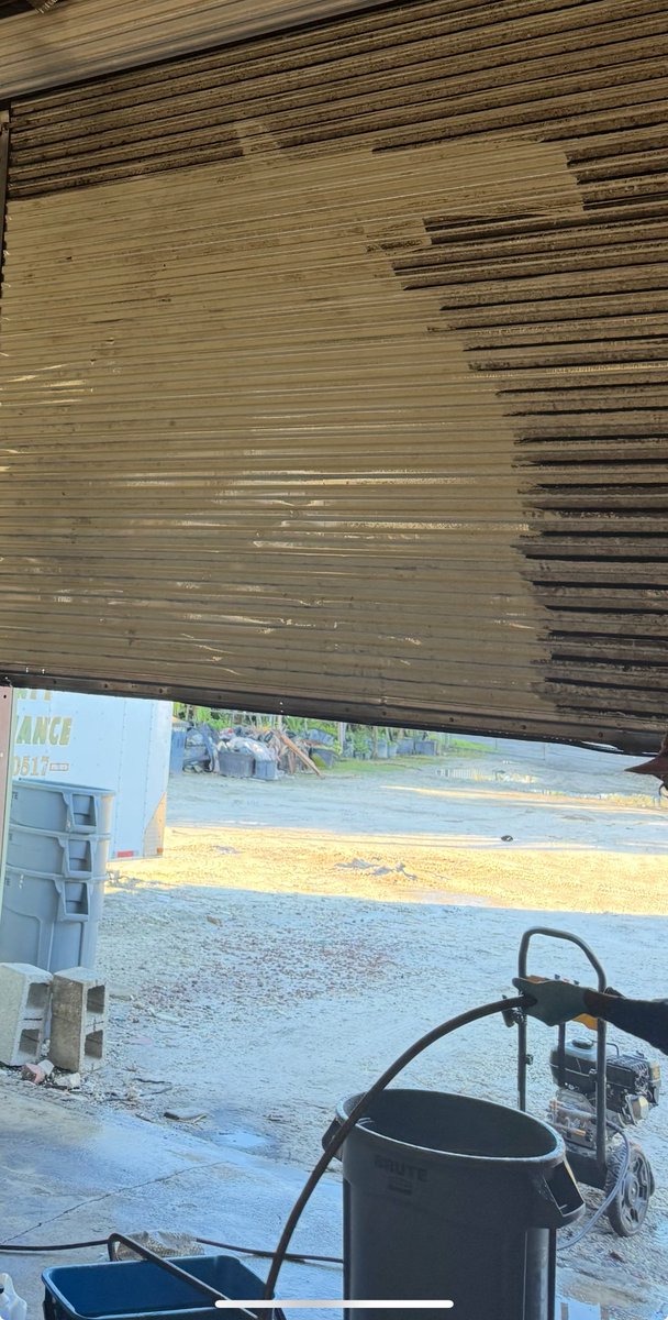 Robbie R. tweet media