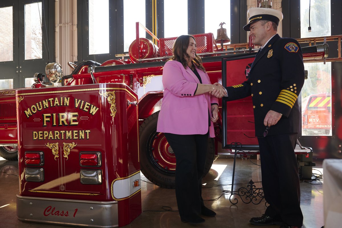 Mountain View Fire tweet media