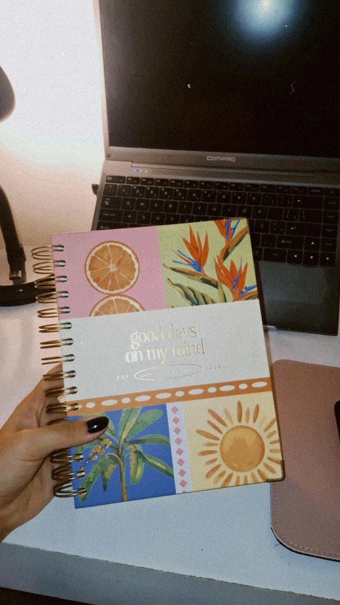 study_mah's tweet image. Meu planner X Meu caderno de erros